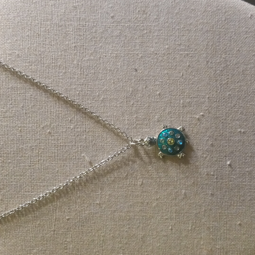 6 Clearance Necklace Set 6$